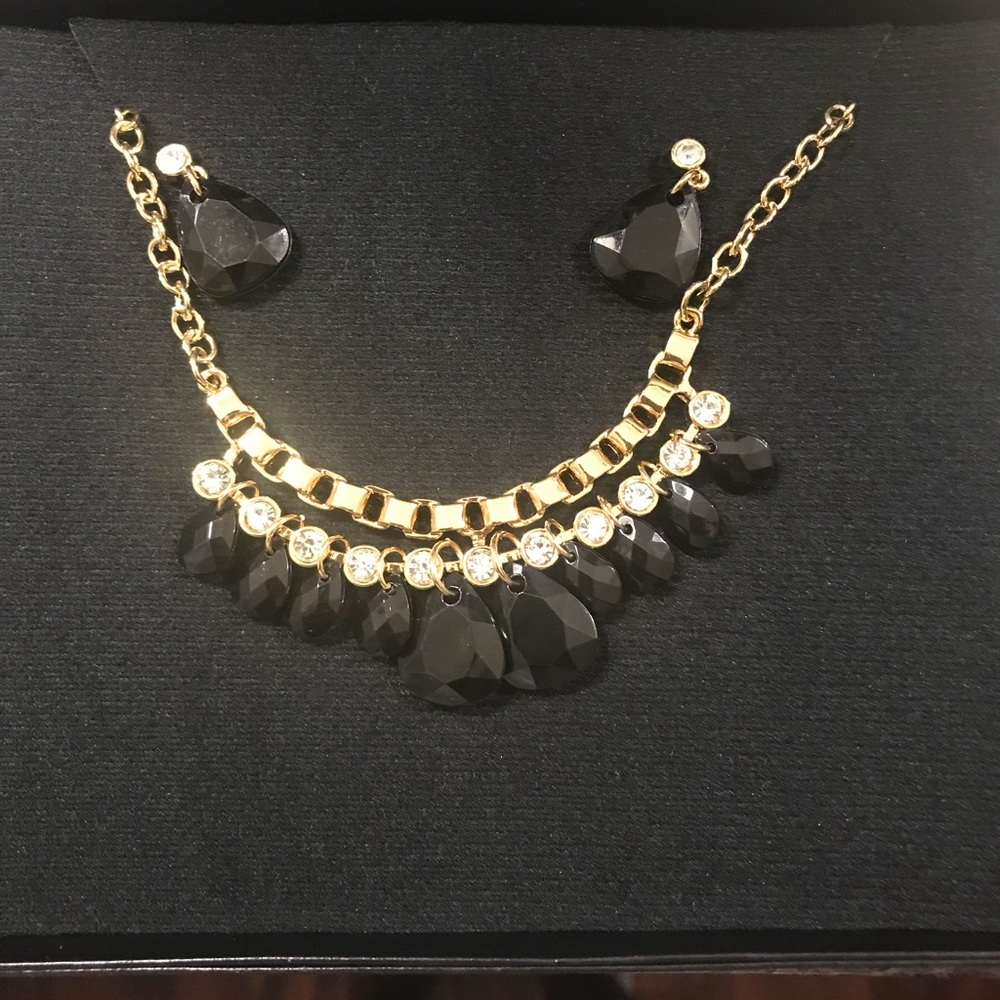 Necklace with earrings
